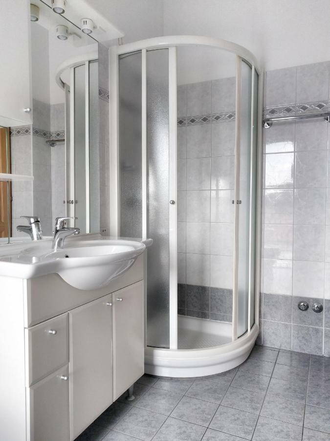 Apartment Skaline Malinska Buitenkant foto